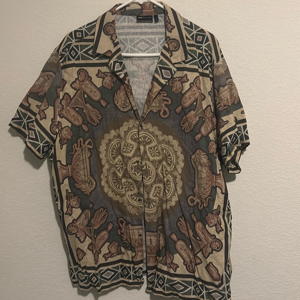 ASOS SHORT SLEEVED BUTTON DOWN SHIRT in MULTI COLORED PATTERN (TAN)